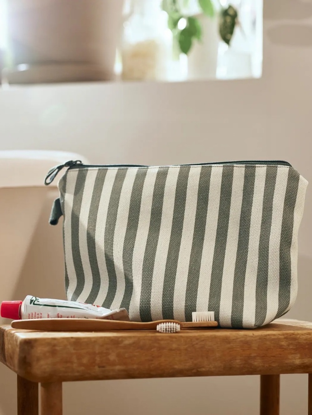 IKEA VÅRANTENNMAL Green/White Striped Cotton Toiletry Zip Bag